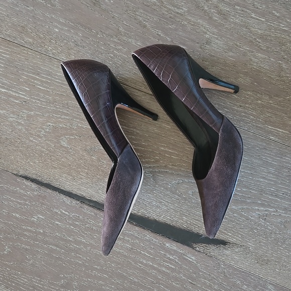 Elie Tahari brown suede and leather pumps - Picture 2 of 6